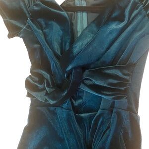 Boohoo Green Velvet short romper size 4